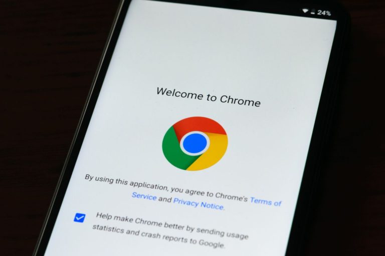 Google native Chrome for Linux Arm64 build running on Raspberry Pi OS desktop with account sync and Widevine DRM support for streaming video